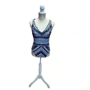 WOMEN’S KONA SOL 1 PIECE SWIMSUIT•SIZE MEDIUM•MULTI COLORED FLORAL DESIG…